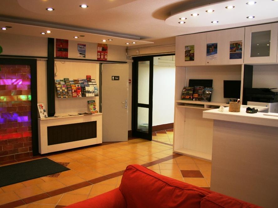 Walking Bed Budapest Hostel Exterior photo