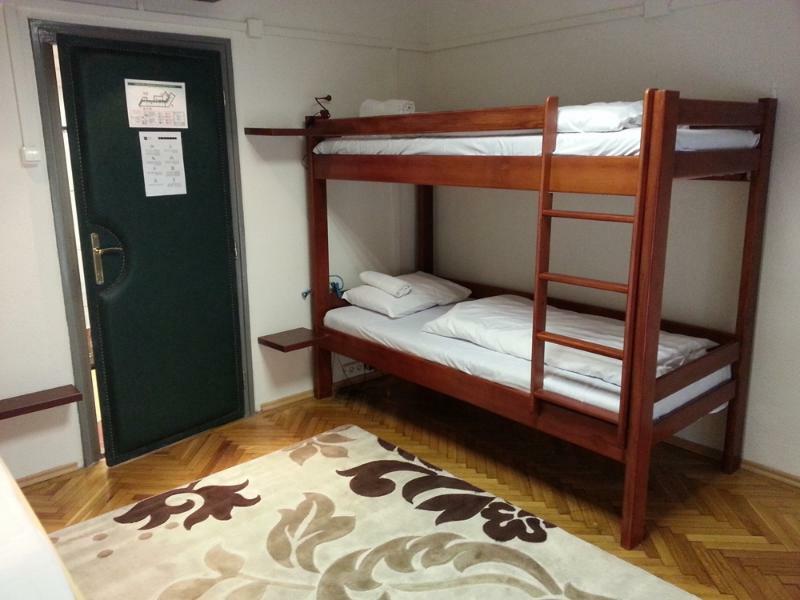 Walking Bed Budapest Hostel Exterior photo